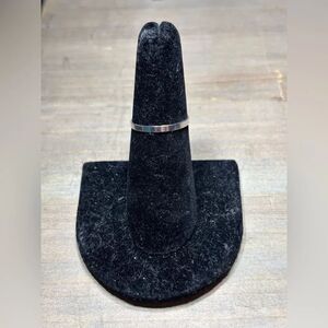 New! Dainty Band Silver Tone Ring Size 6.5 Costume Jewelry Hypoallergenic